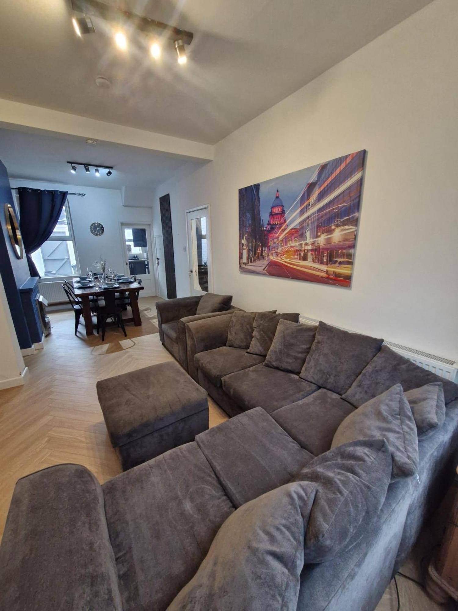 4Br House Popular Ravenhill Road Villa เบลฟาสต์ ภายนอก รูปภาพ
