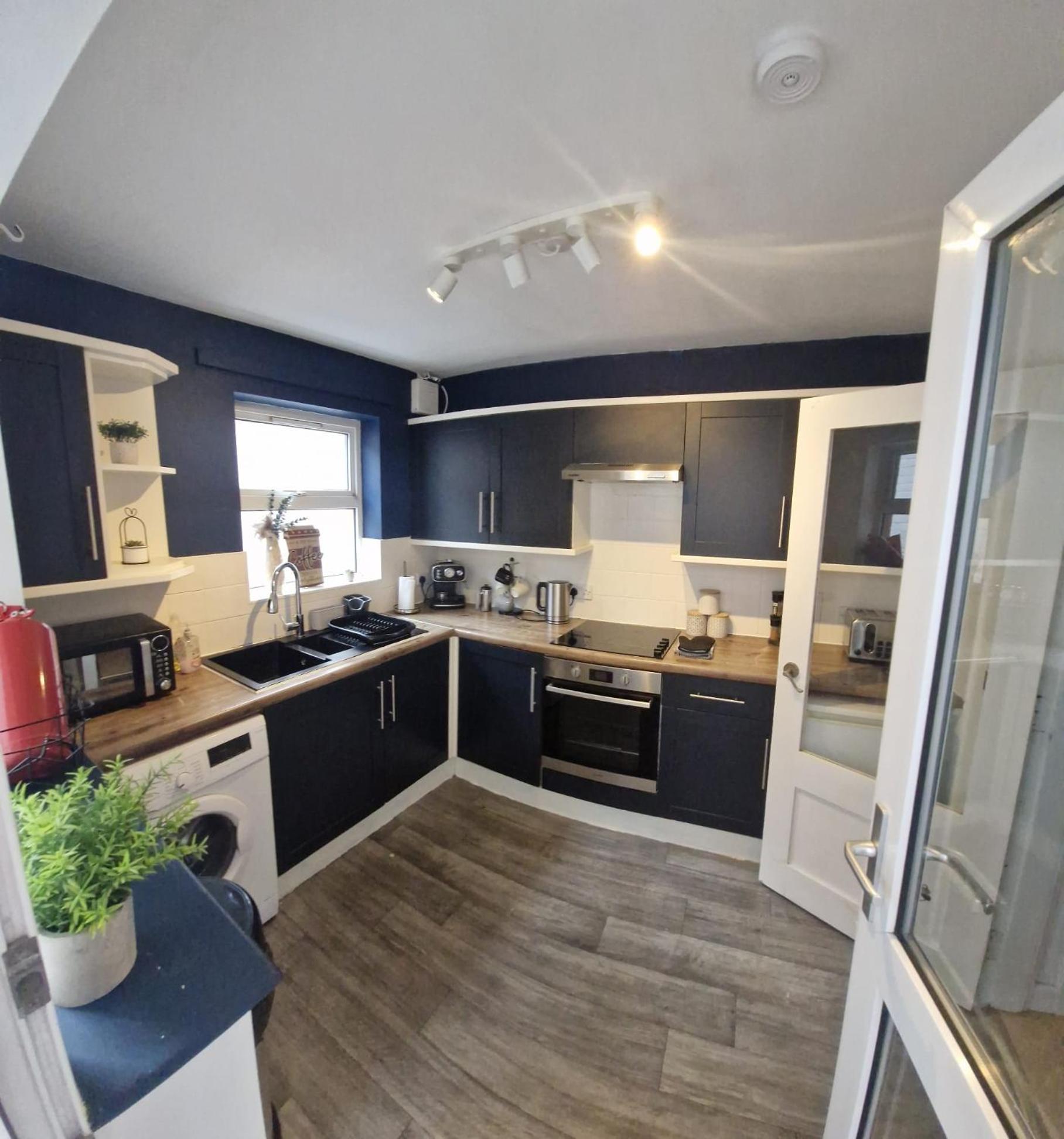 4Br House Popular Ravenhill Road Villa เบลฟาสต์ ภายนอก รูปภาพ